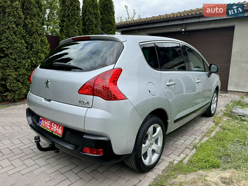 Позашляховик / Кросовер Peugeot 3008 2011 в Луцьку