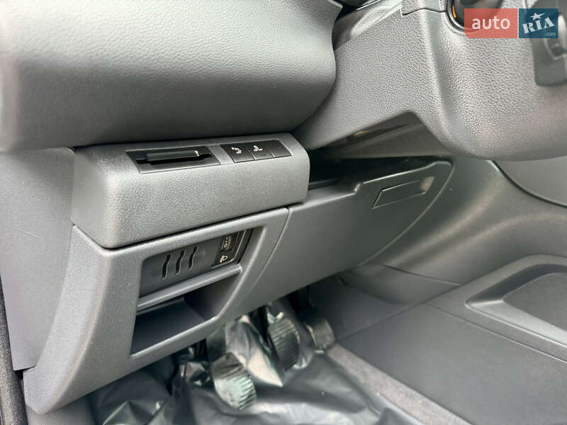 Позашляховик / Кросовер Peugeot 3008 2011 в Луцьку