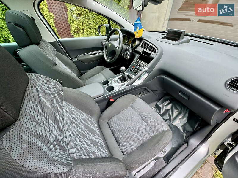Позашляховик / Кросовер Peugeot 3008 2011 в Луцьку