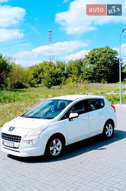 Позашляховик / Кросовер Peugeot 3008 2010 в 