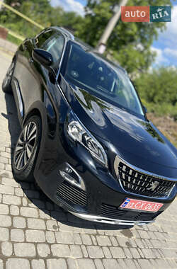 Позашляховик / Кросовер Peugeot 3008 2019 в 
