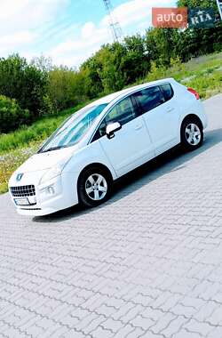 Внедорожник / Кроссовер Peugeot 3008 2010 в 