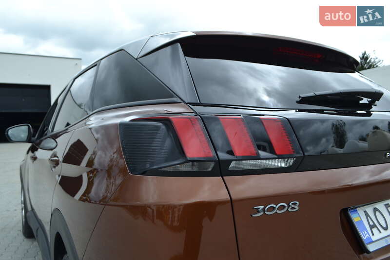 Позашляховик / Кросовер Peugeot 3008 2017 в Хусті