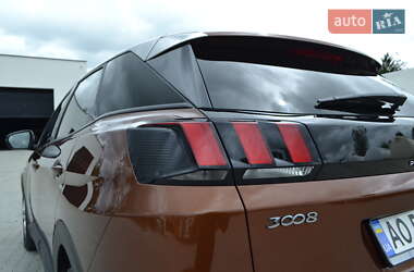 Позашляховик / Кросовер Peugeot 3008 2017 в 