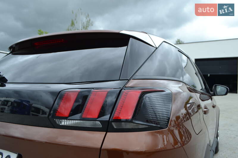 Позашляховик / Кросовер Peugeot 3008 2017 в Хусті