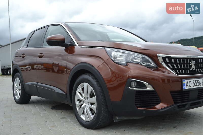 Позашляховик / Кросовер Peugeot 3008 2017 в Хусті