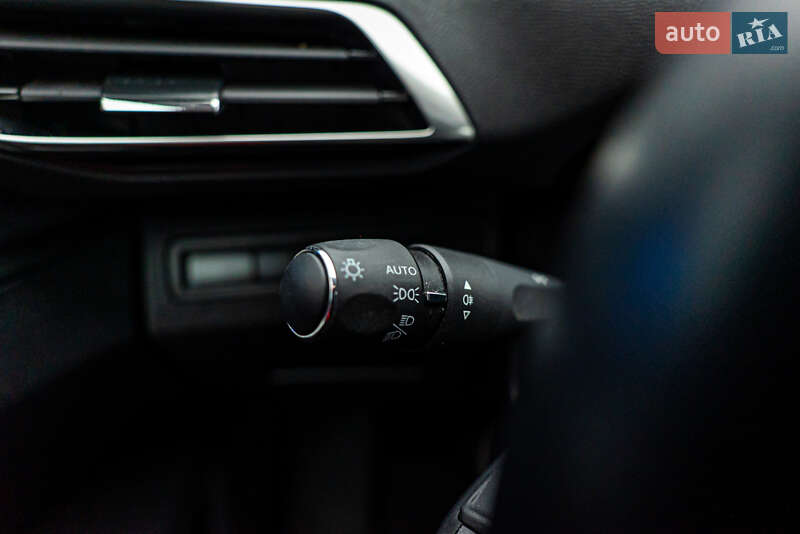 Позашляховик / Кросовер Peugeot 3008 2021 в Києві