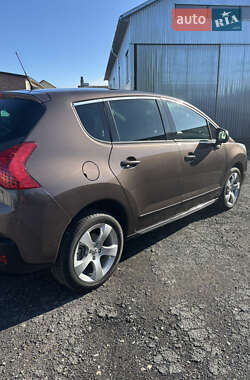 Позашляховик / Кросовер Peugeot 3008 2013 в 