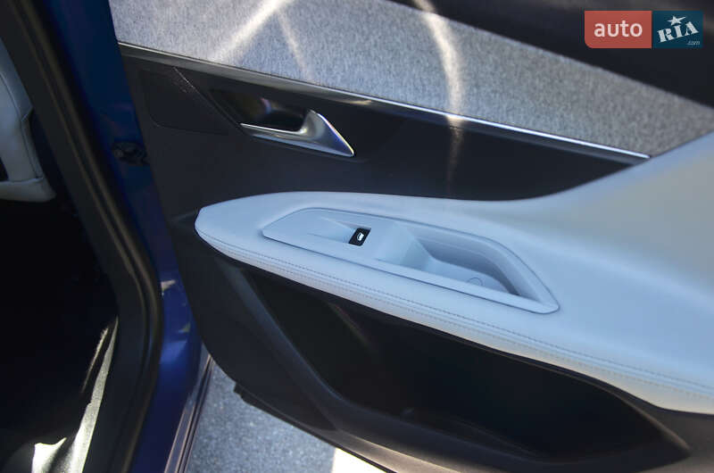 Позашляховик / Кросовер Peugeot 3008 2018 в Вінниці