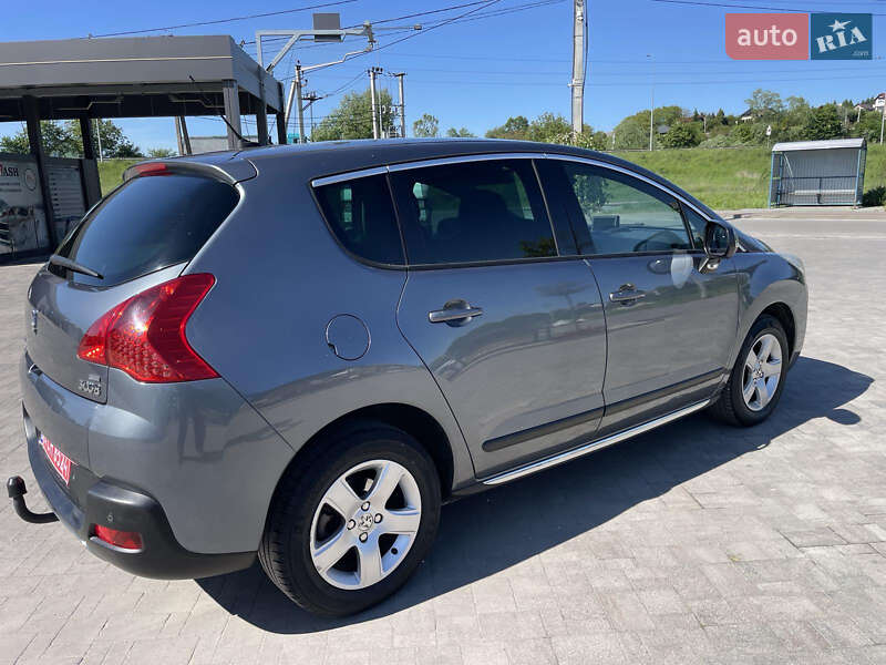 Позашляховик / Кросовер Peugeot 3008 2011 в Львові