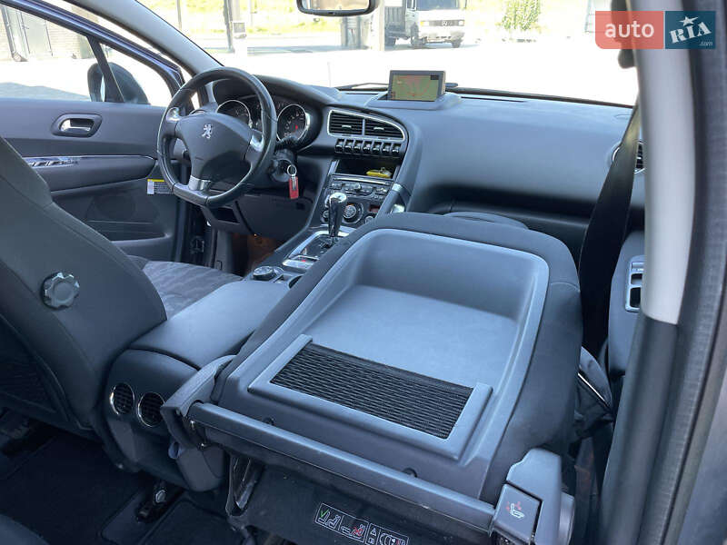 Позашляховик / Кросовер Peugeot 3008 2011 в Львові