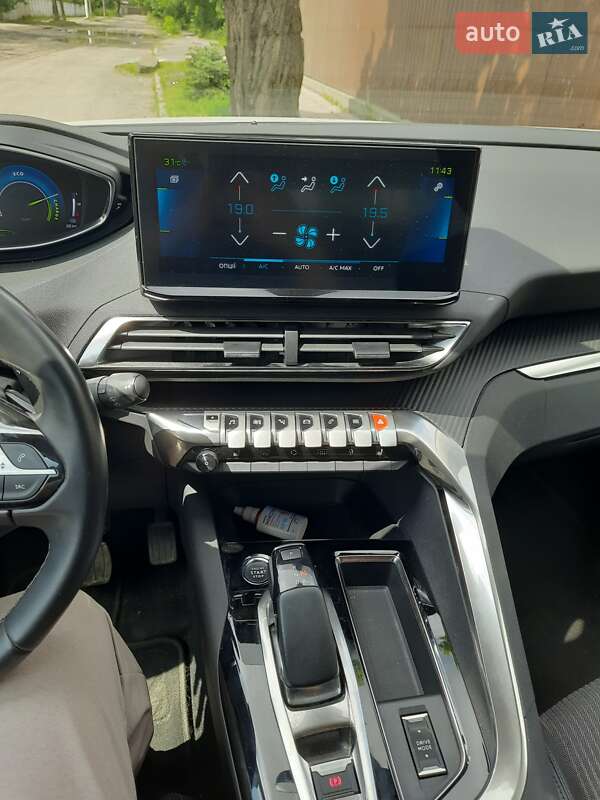 Позашляховик / Кросовер Peugeot 3008 2021 в Ужгороді