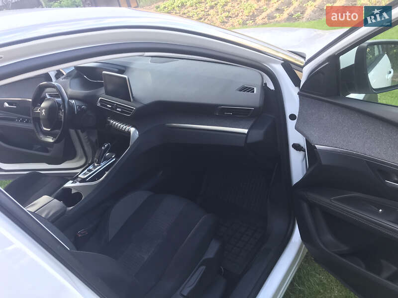 Внедорожник / Кроссовер Peugeot 3008 2017 в Ивано-Франковске