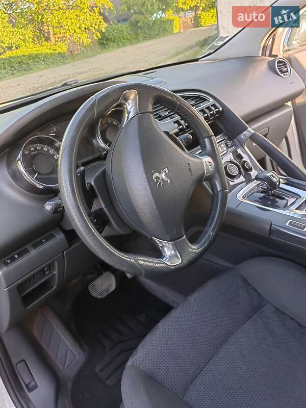 Позашляховик / Кросовер Peugeot 3008 2013 в Косові