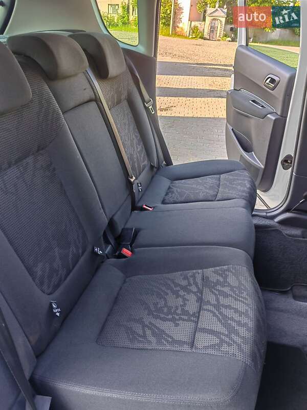 Позашляховик / Кросовер Peugeot 3008 2013 в Косові