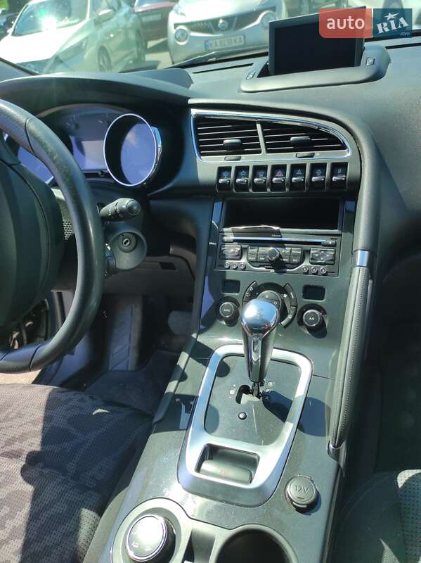 Позашляховик / Кросовер Peugeot 3008 2010 в Києві