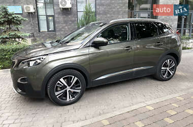 Позашляховик / Кросовер Peugeot 3008 2020 в 