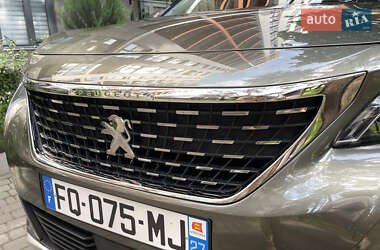 Позашляховик / Кросовер Peugeot 3008 2020 в 