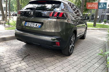 Позашляховик / Кросовер Peugeot 3008 2020 в 