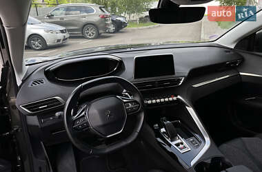Позашляховик / Кросовер Peugeot 3008 2020 в 