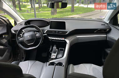 Позашляховик / Кросовер Peugeot 3008 2020 в 