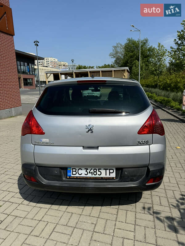 Позашляховик / Кросовер Peugeot 3008 2010 в Львові