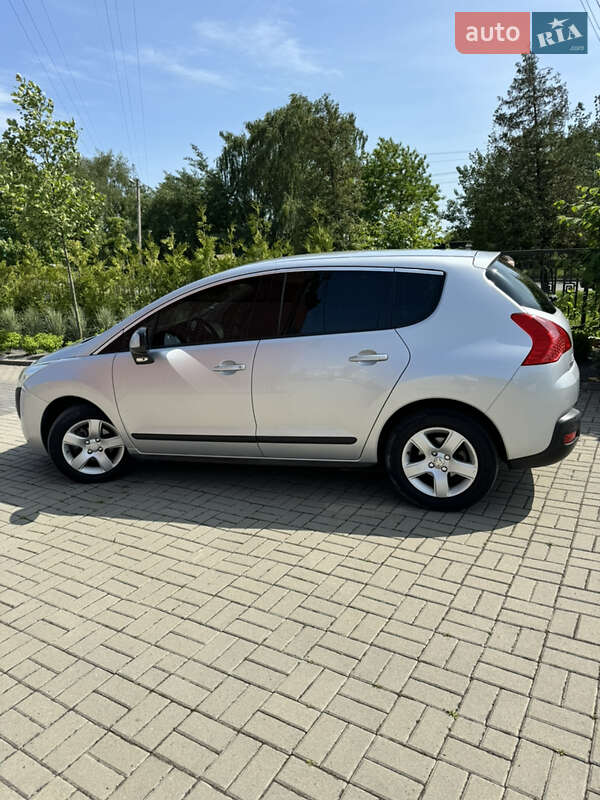 Позашляховик / Кросовер Peugeot 3008 2010 в Львові