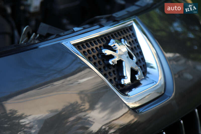 Позашляховик / Кросовер Peugeot 3008 2011 в Івано-Франківську