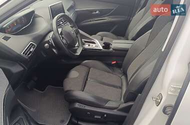 Позашляховик / Кросовер Peugeot 3008 2020 в 