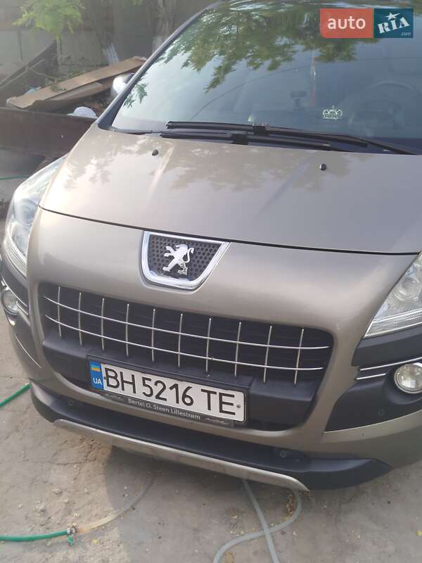 Внедорожник / Кроссовер Peugeot 3008 2010 в 
