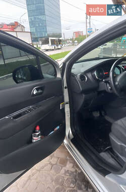 Внедорожник / Кроссовер Peugeot 3008 2011 в 