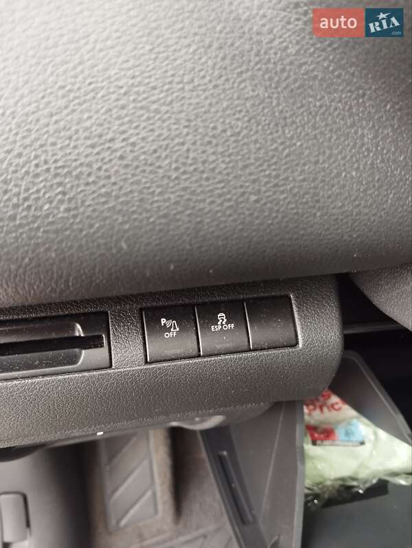 Позашляховик / Кросовер Peugeot 3008 2012 в Вишгороді