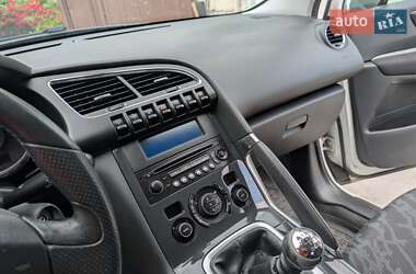Внедорожник / Кроссовер Peugeot 3008 2011 в 