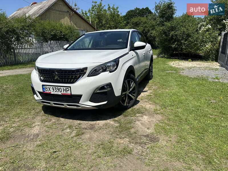 Внедорожник / Кроссовер Peugeot 3008 2017 в 