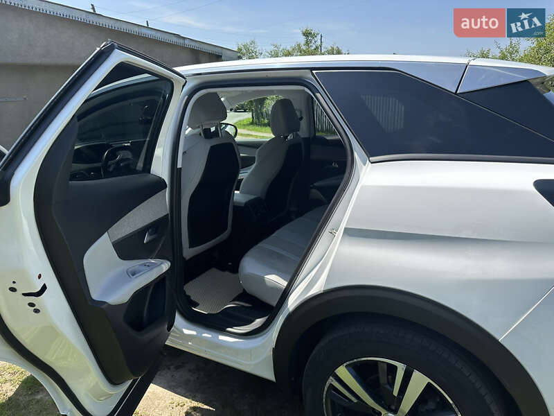 Позашляховик / Кросовер Peugeot 3008 2017 в Шепетівці