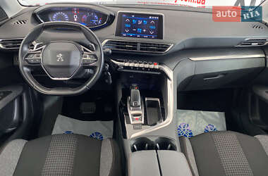 Внедорожник / Кроссовер Peugeot 3008 2020 в 