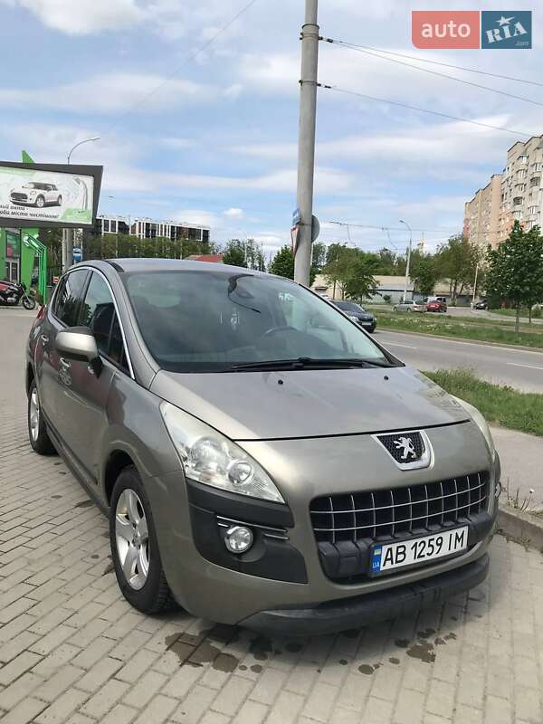Позашляховик / Кросовер Peugeot 3008 2011 в Вінниці