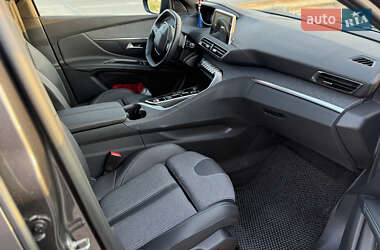 Внедорожник / Кроссовер Peugeot 3008 2023 в 