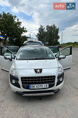 Внедорожник / Кроссовер Peugeot 3008 2010 в Остроге