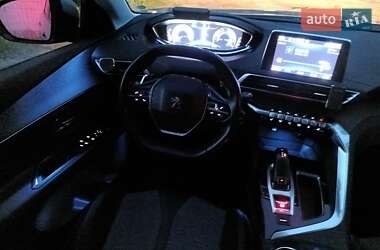 Внедорожник / Кроссовер Peugeot 3008 2019 в Киеве