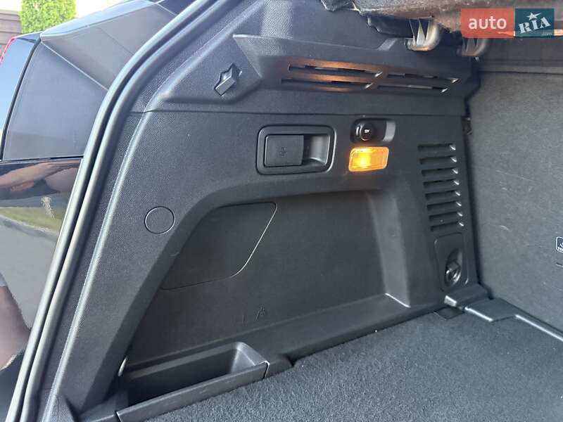 Позашляховик / Кросовер Peugeot 3008 2020 в Стрию