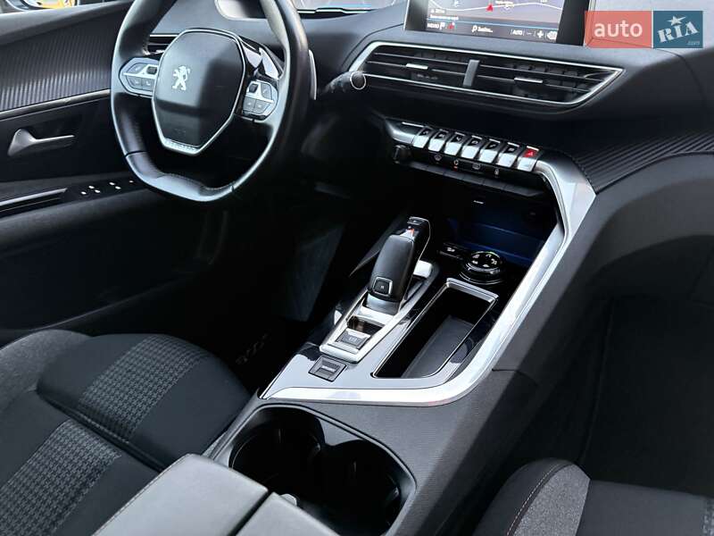 Позашляховик / Кросовер Peugeot 3008 2020 в Стрию