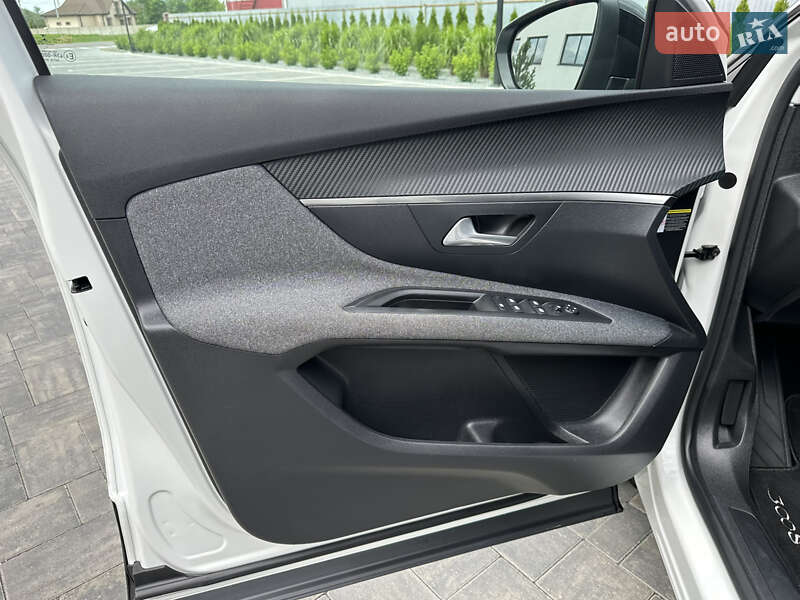 Позашляховик / Кросовер Peugeot 3008 2019 в Лопатині