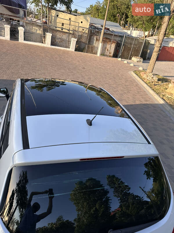 Позашляховик / Кросовер Peugeot 3008 2012 в Миколаєві