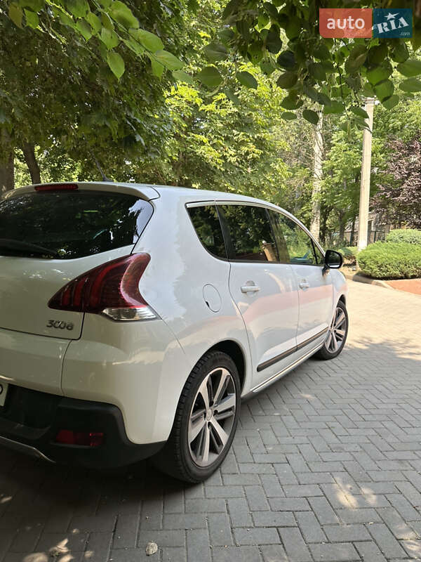 Позашляховик / Кросовер Peugeot 3008 2015 в Запоріжжі