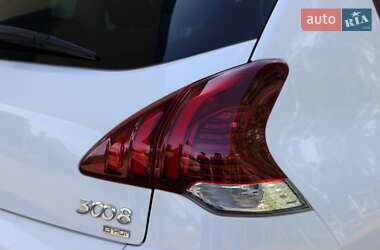 Позашляховик / Кросовер Peugeot 3008 2015 в 