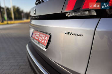 Позашляховик / Кросовер Peugeot 3008 2021 в 