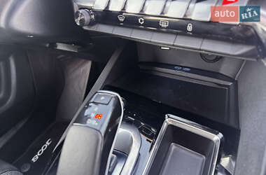 Позашляховик / Кросовер Peugeot 3008 2021 в 