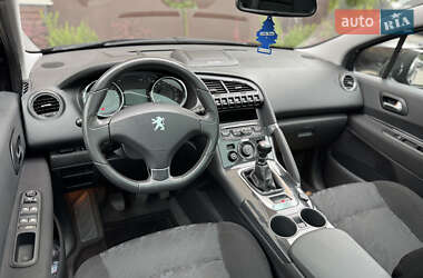 Позашляховик / Кросовер Peugeot 3008 2012 в 