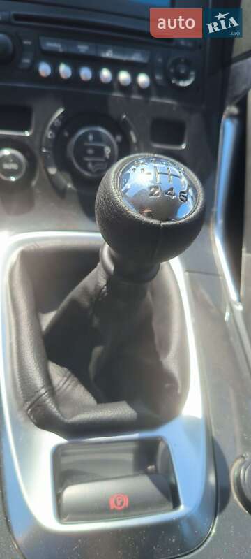 Позашляховик / Кросовер Peugeot 3008 2011 в Львові